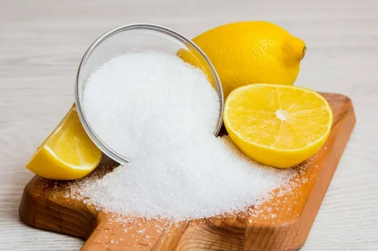 Citric acid and citrate salts